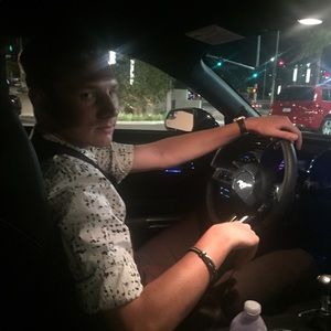 Meet your Posher, Dennis